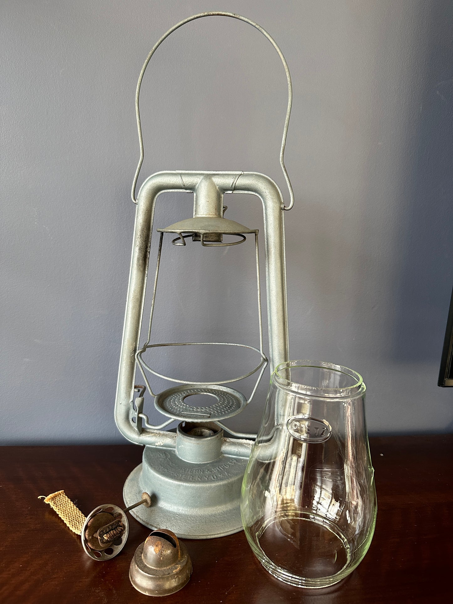 Defiance Lantern & Stamping Company No. 0 "Perfect" Side-Lift Hot Blast Tubular Lantern