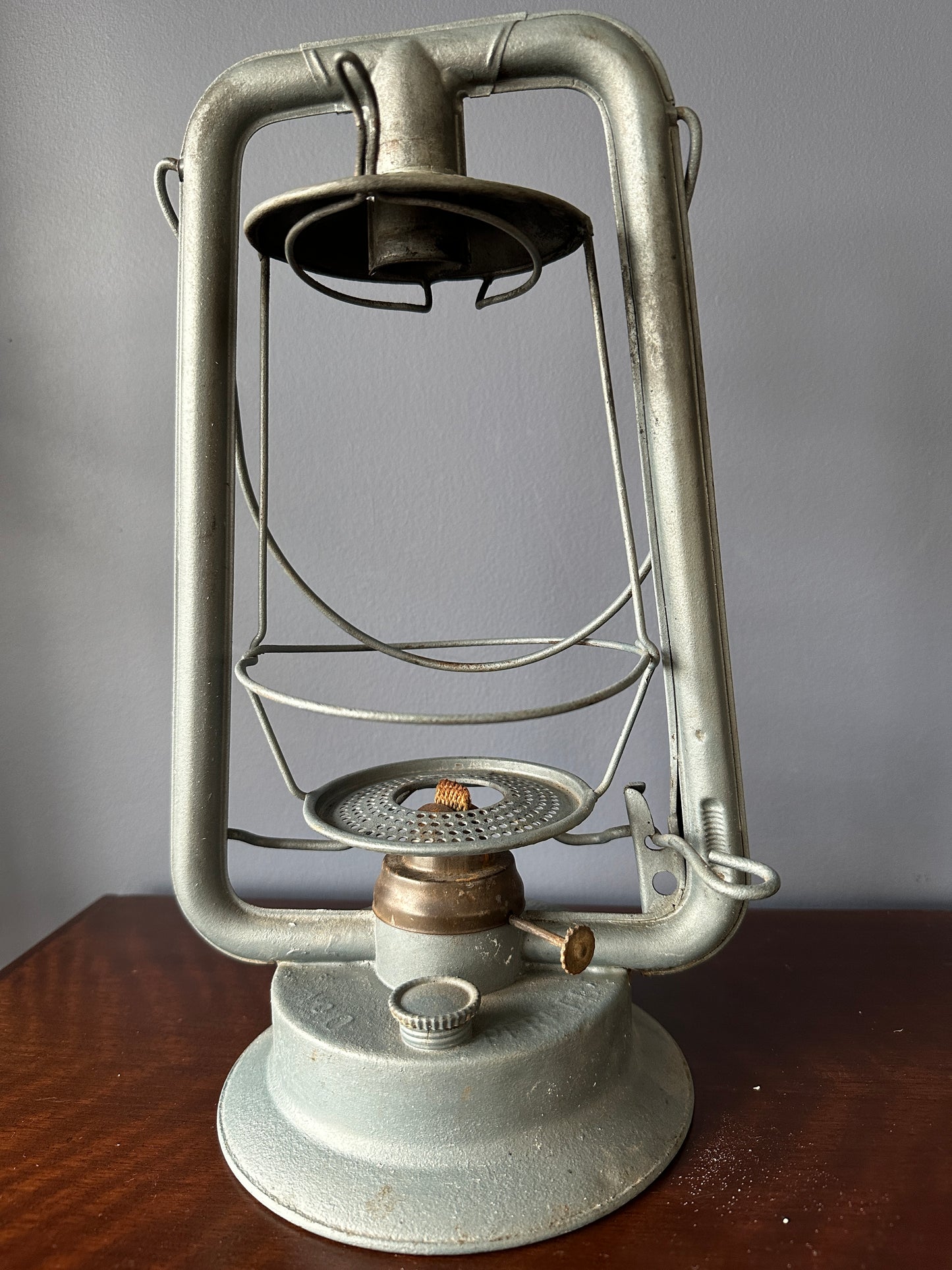 Defiance Lantern & Stamping Company No. 0 "Perfect" Side-Lift Hot Blast Tubular Lantern