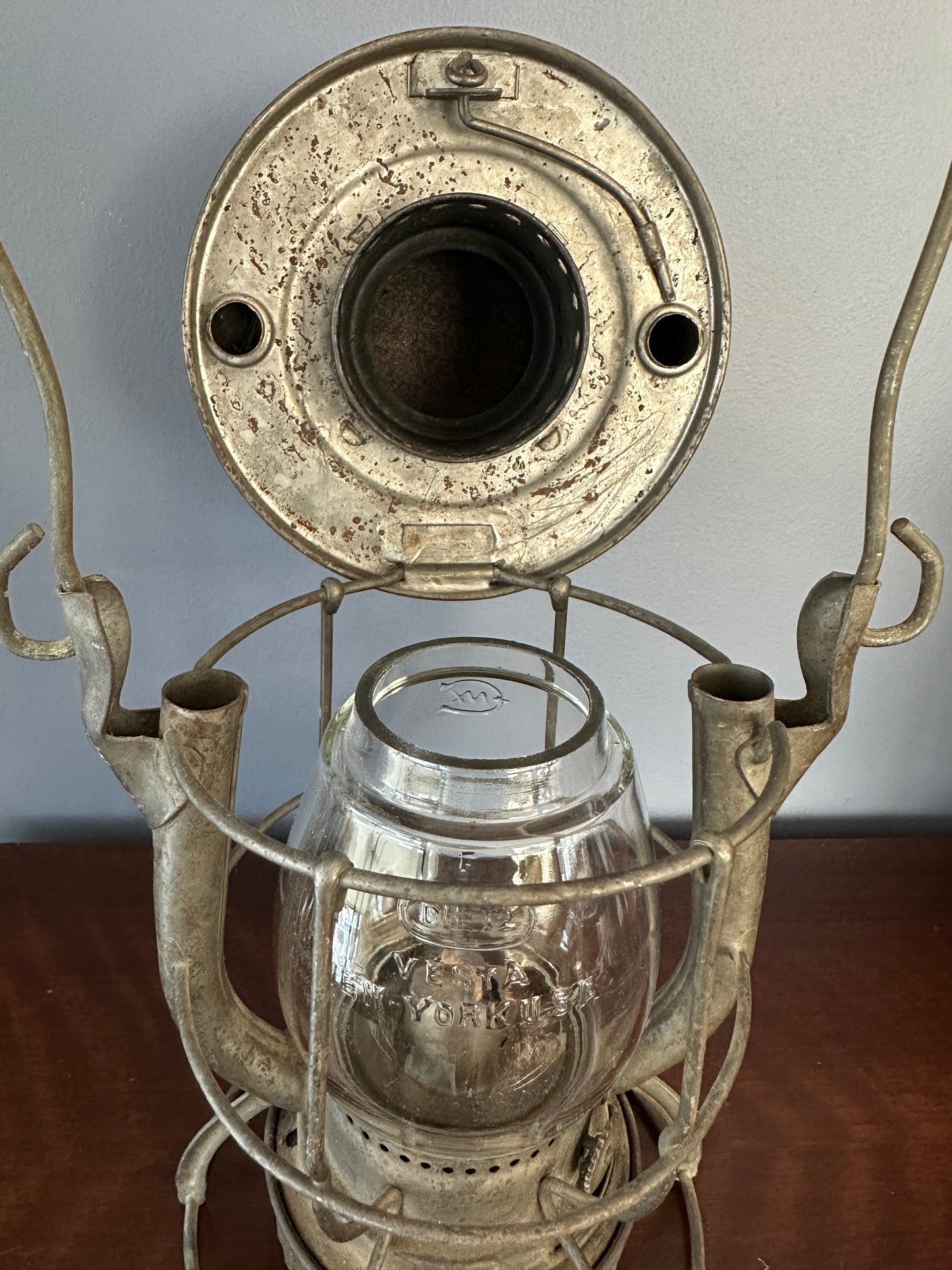 Dietz Vesta Lo-Top Coldblast Brakeman's Lantern