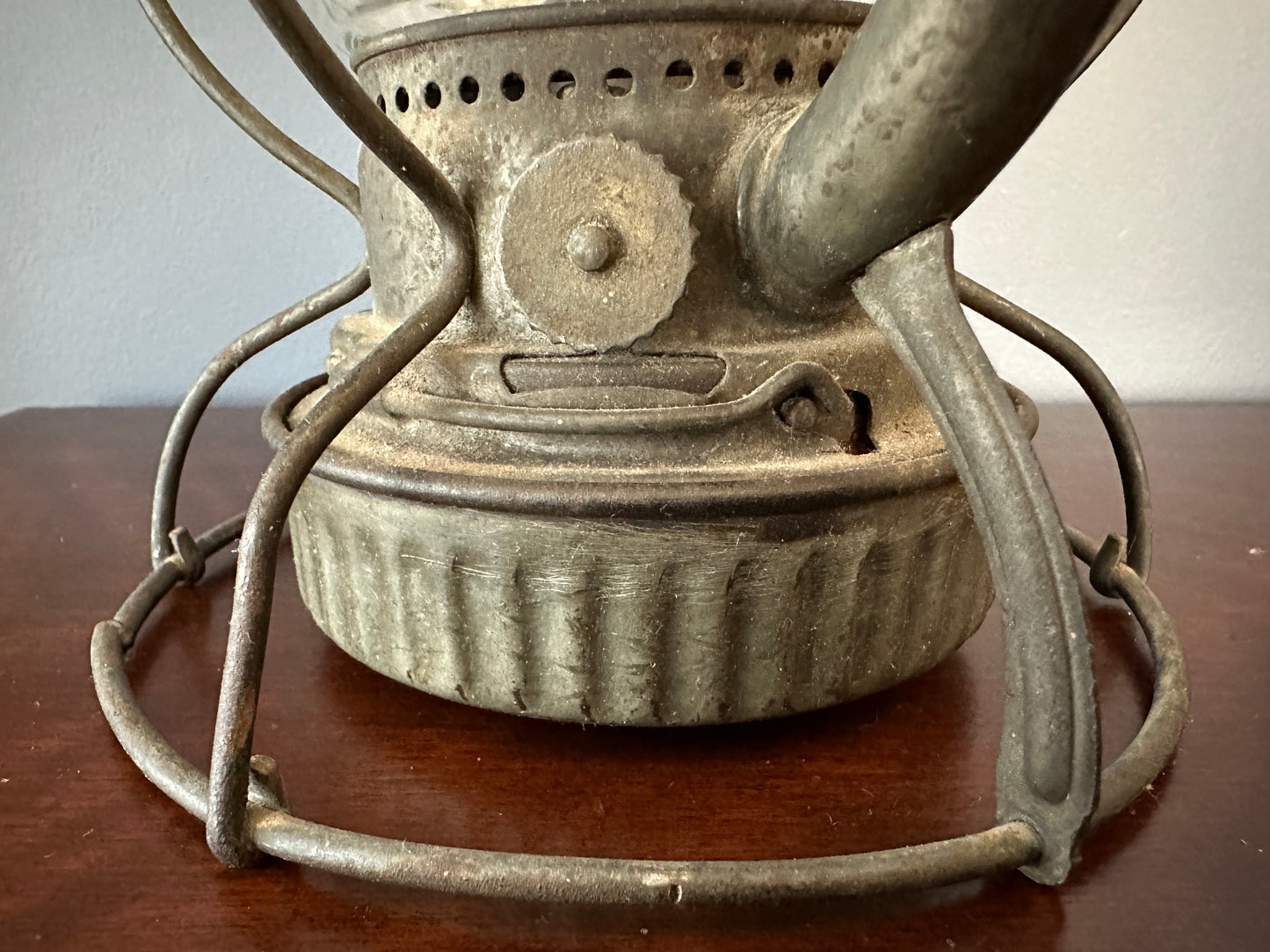 Dietz Vesta Lo-Top Coldblast Brakeman's Lantern