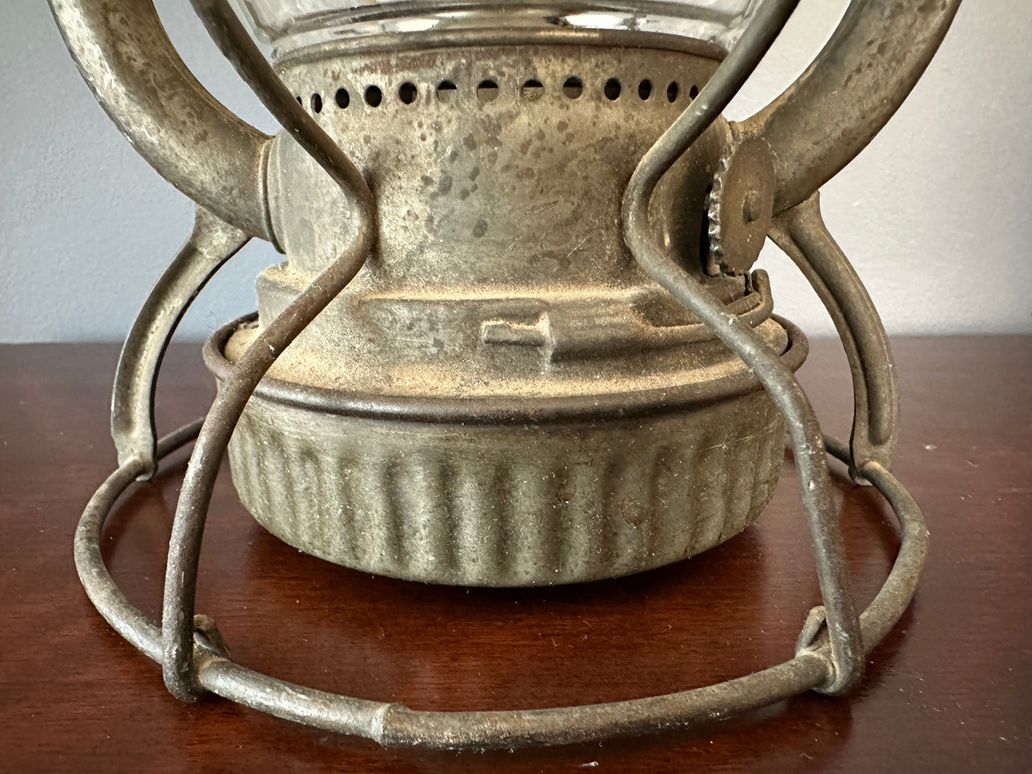 Dietz Vesta Lo-Top Coldblast Brakeman's Lantern