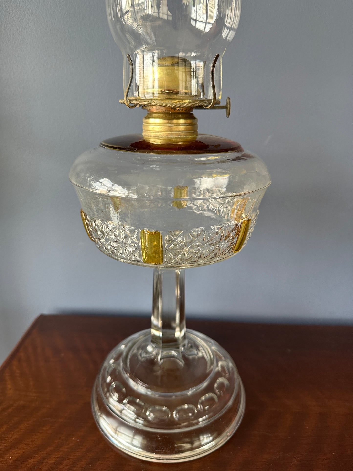 Large Findlay Six Panel Pedestal Oil Lamp