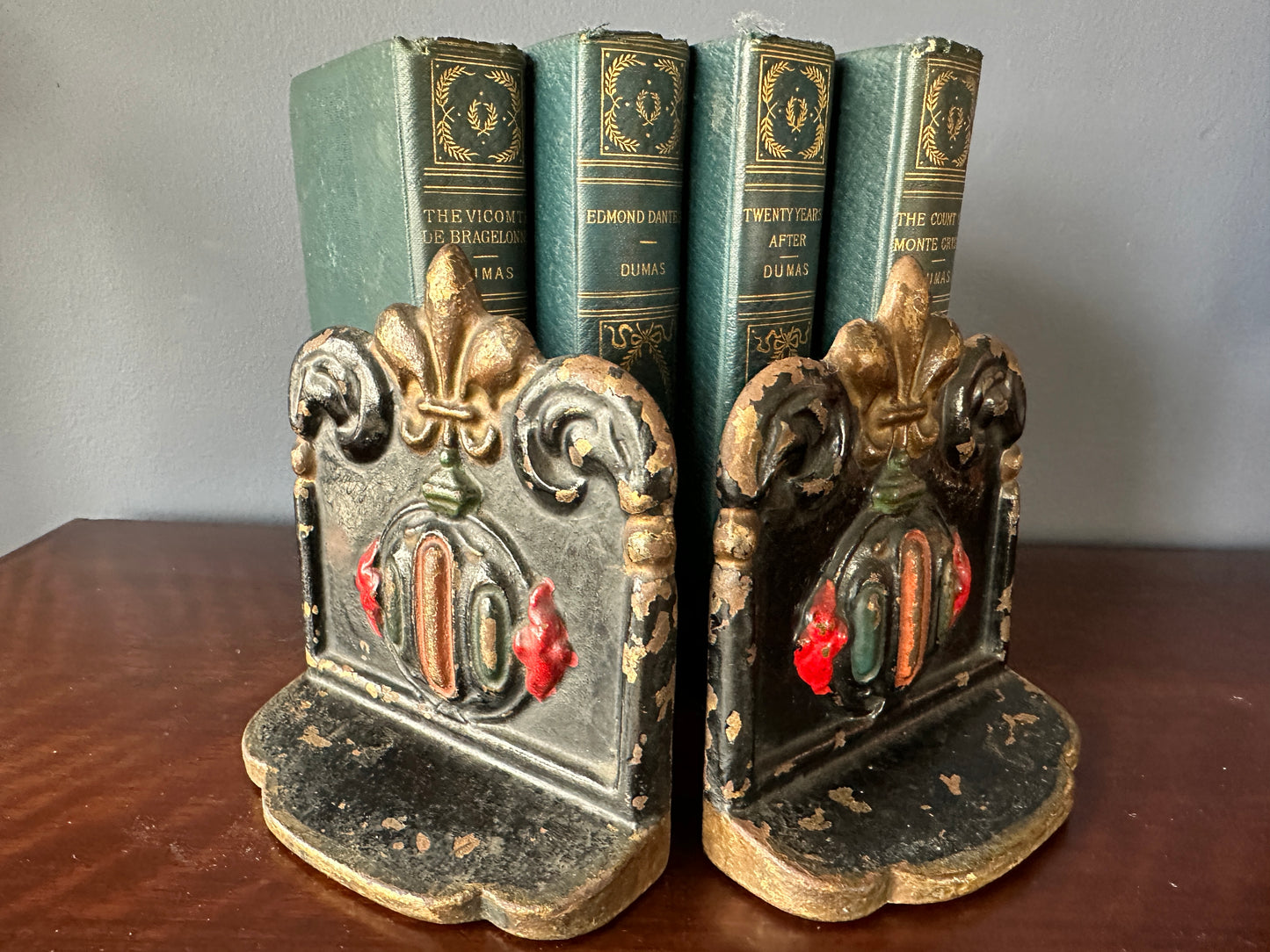 Albany Foundry Fleur-de-Lis Bookends