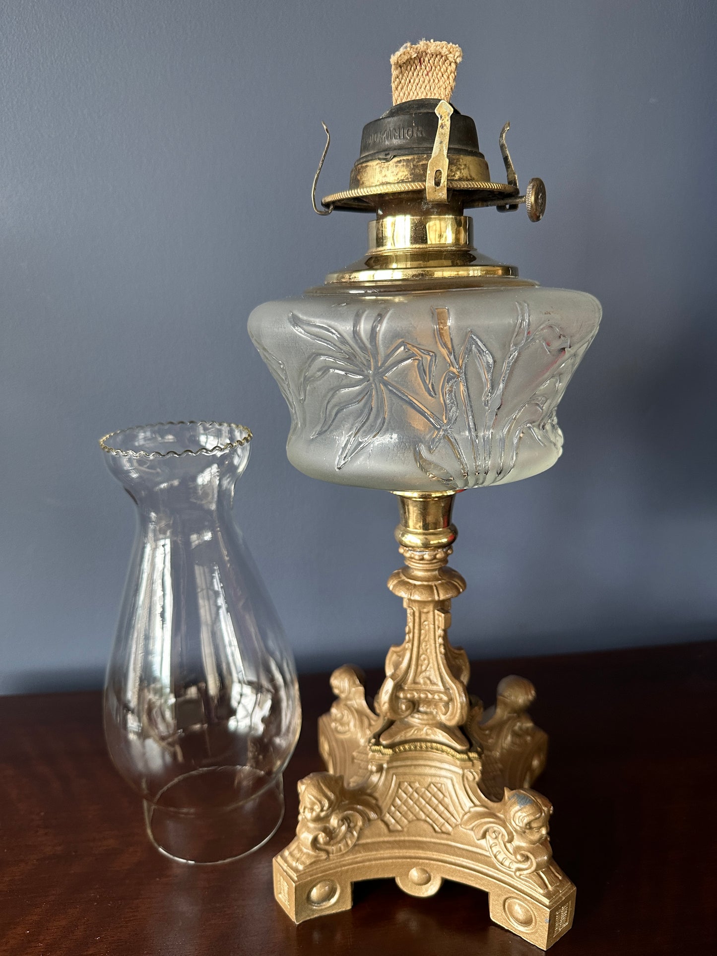 Four Cherub Frosted Glass Oil Lamp