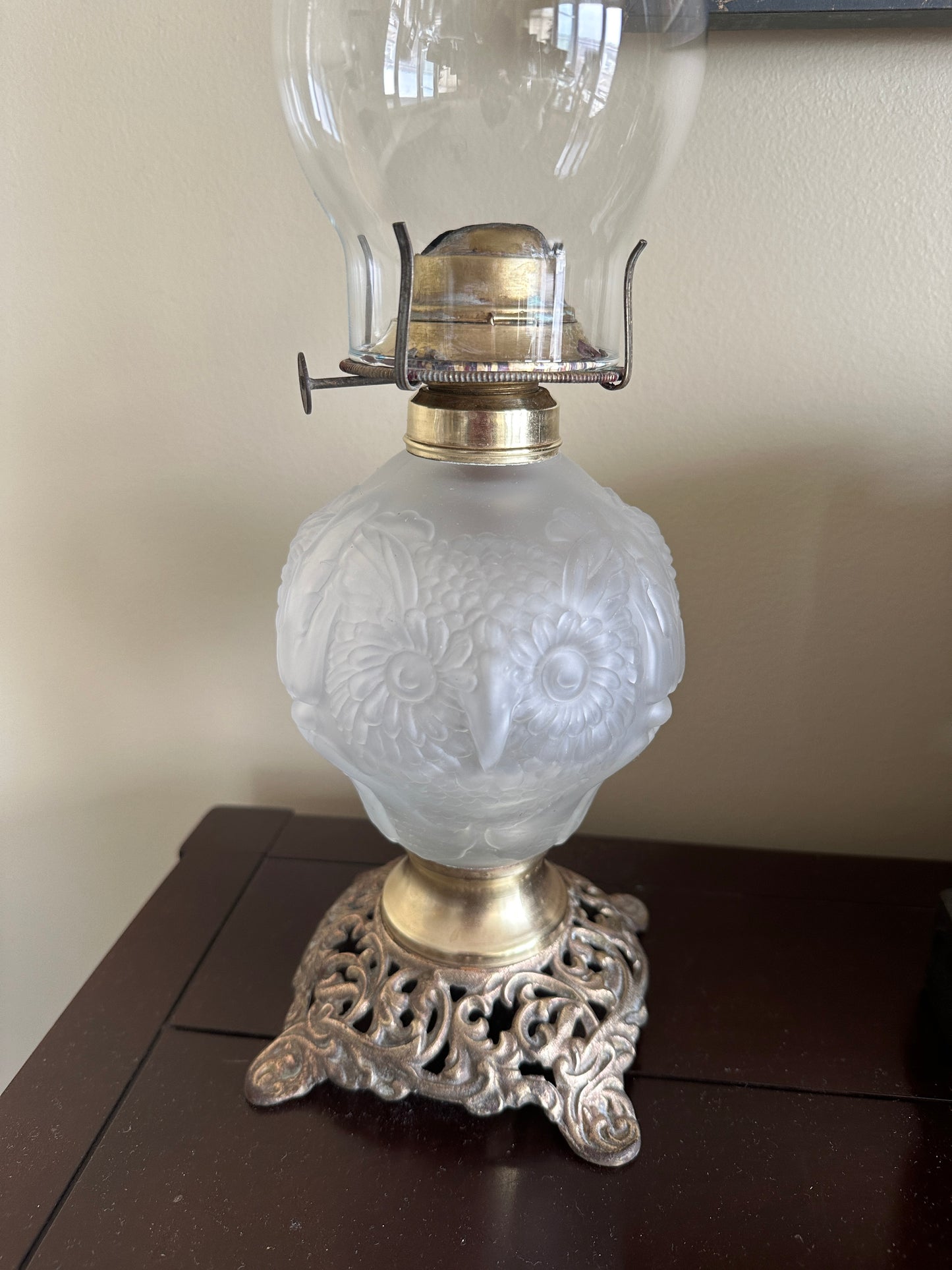 Glass Owl Parlour Oil Lamp