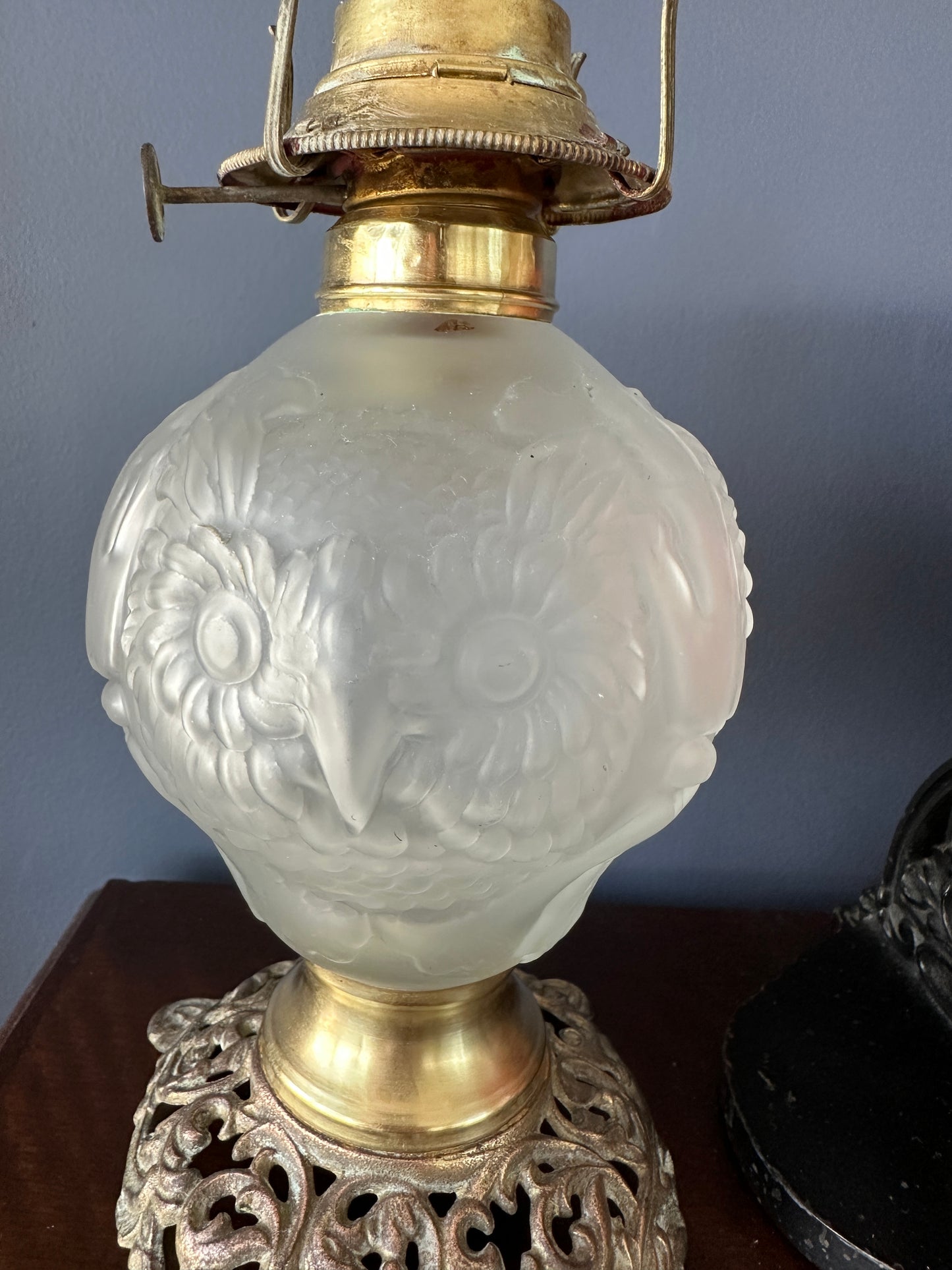 Glass Owl Parlour Oil Lamp