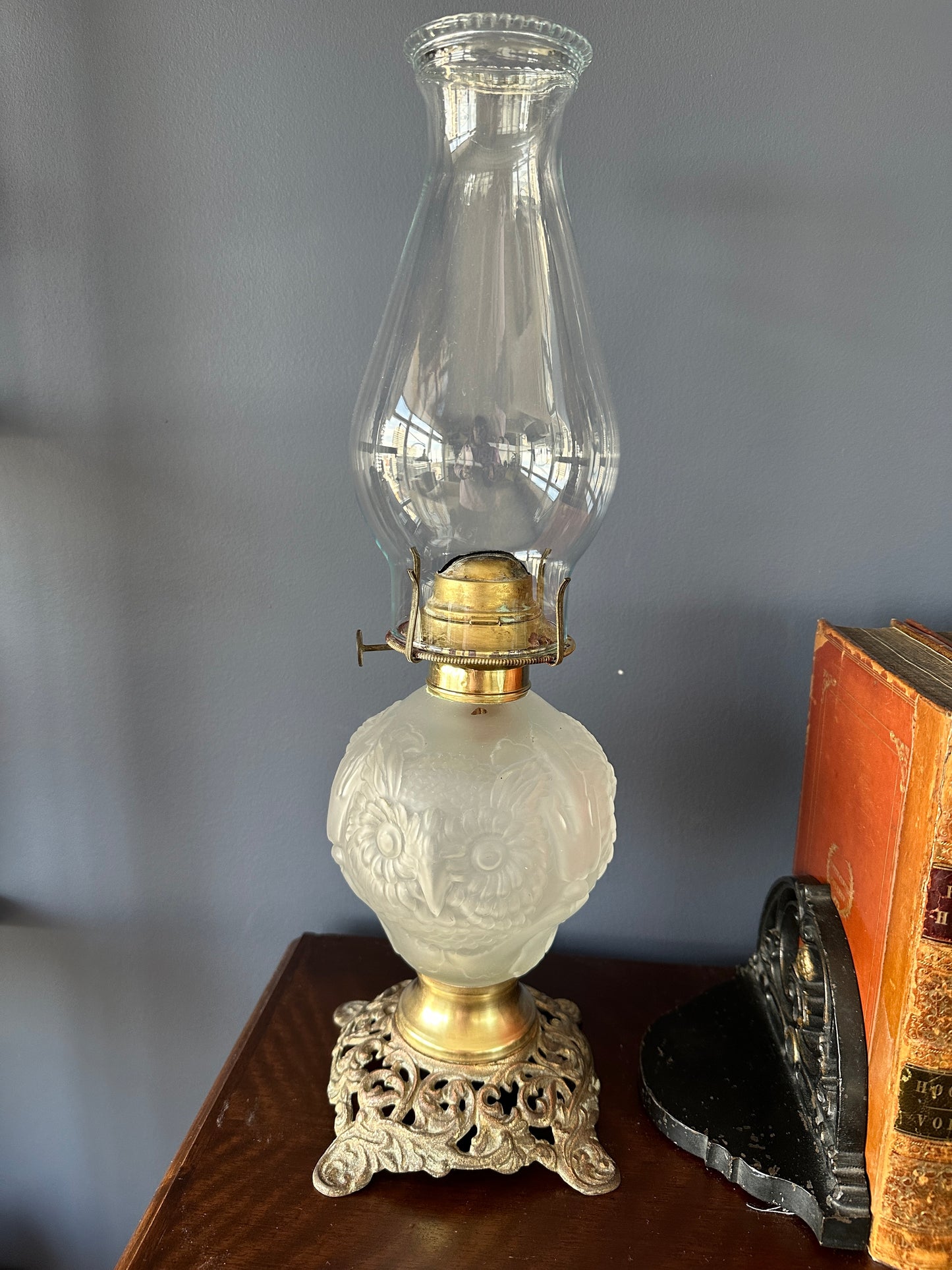 Glass Owl Parlour Oil Lamp
