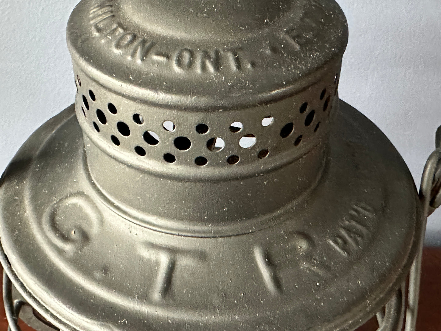 GTR E.T. Wright & Co. No. 15 Tall Globe Brakeman's Lantern