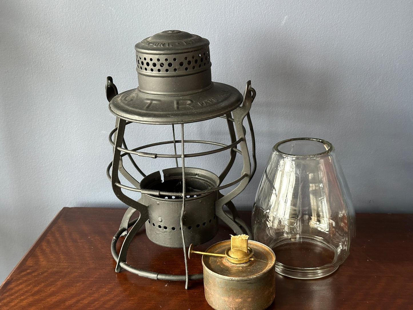 GTR E.T. Wright & Co. No. 15 Tall Globe Brakeman's Lantern