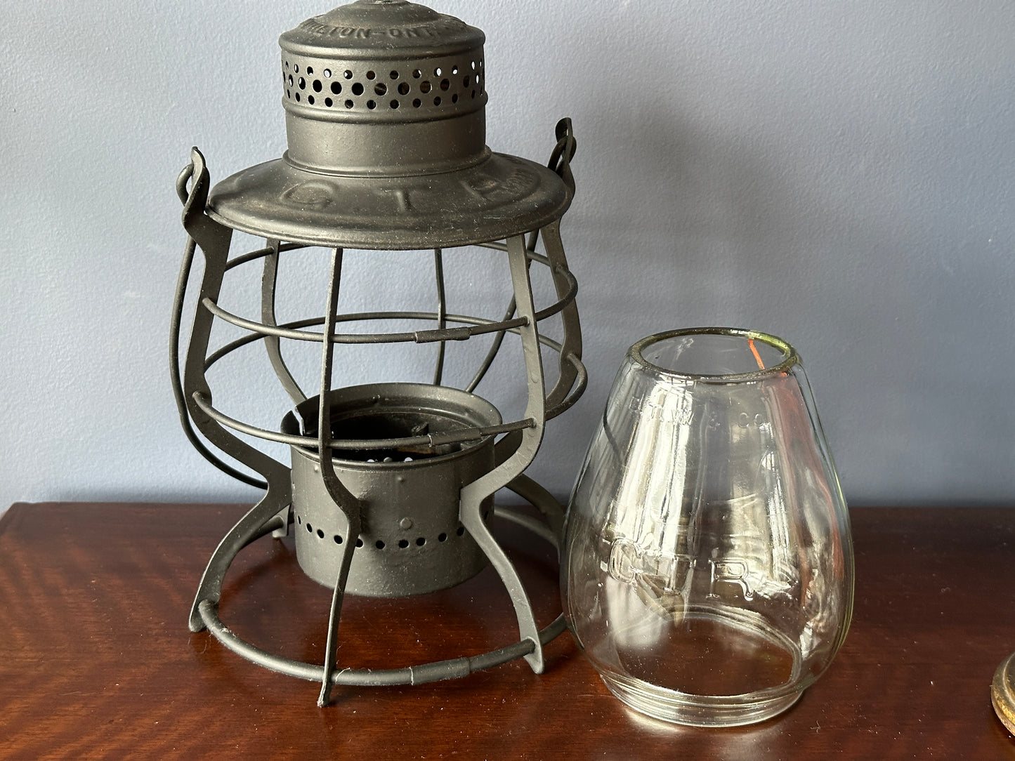 GTR E.T. Wright & Co. No. 15 Tall Globe Brakeman's Lantern