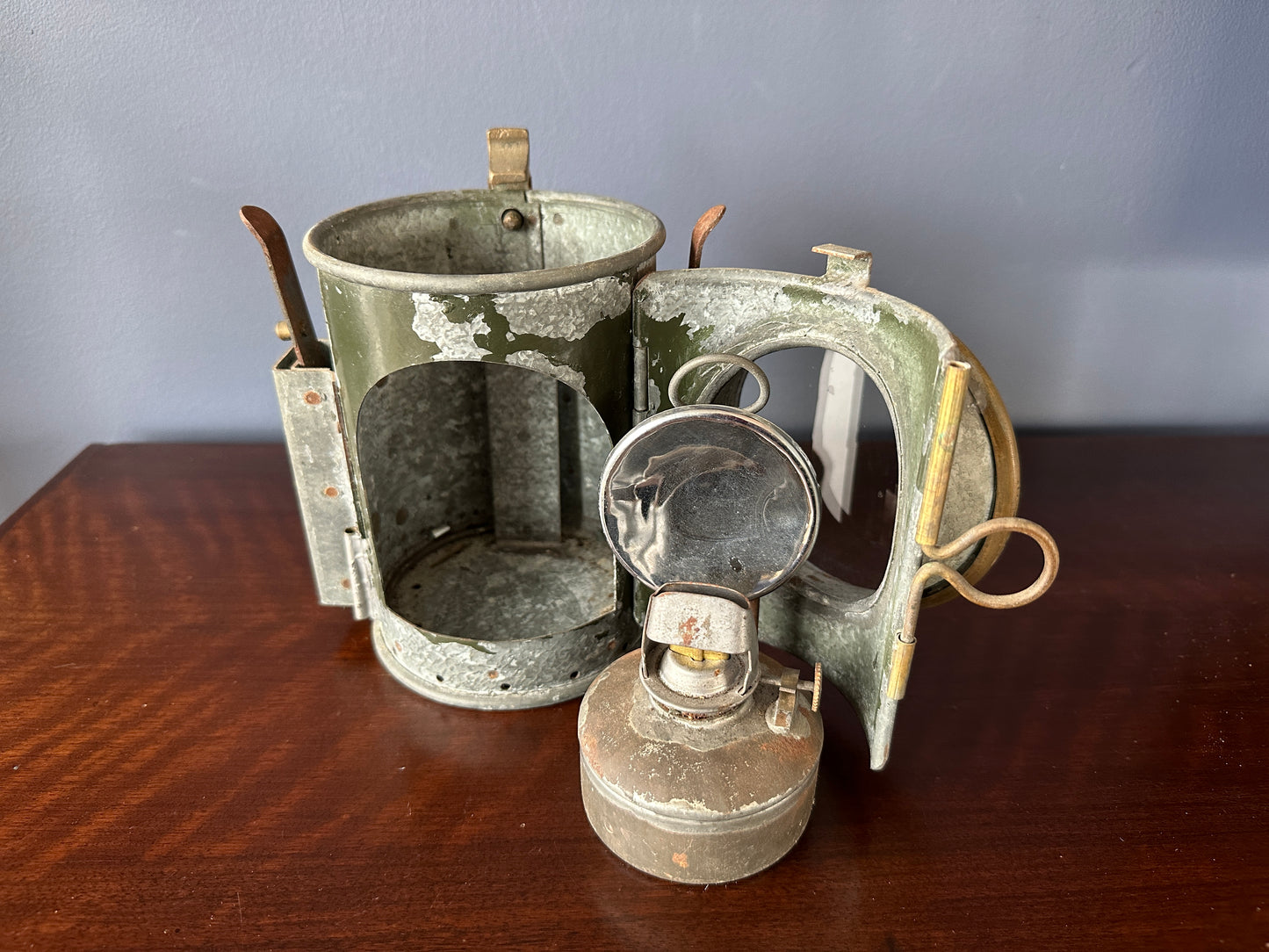 G.T.R. Rotating Tri-Colour Railroad Lantern