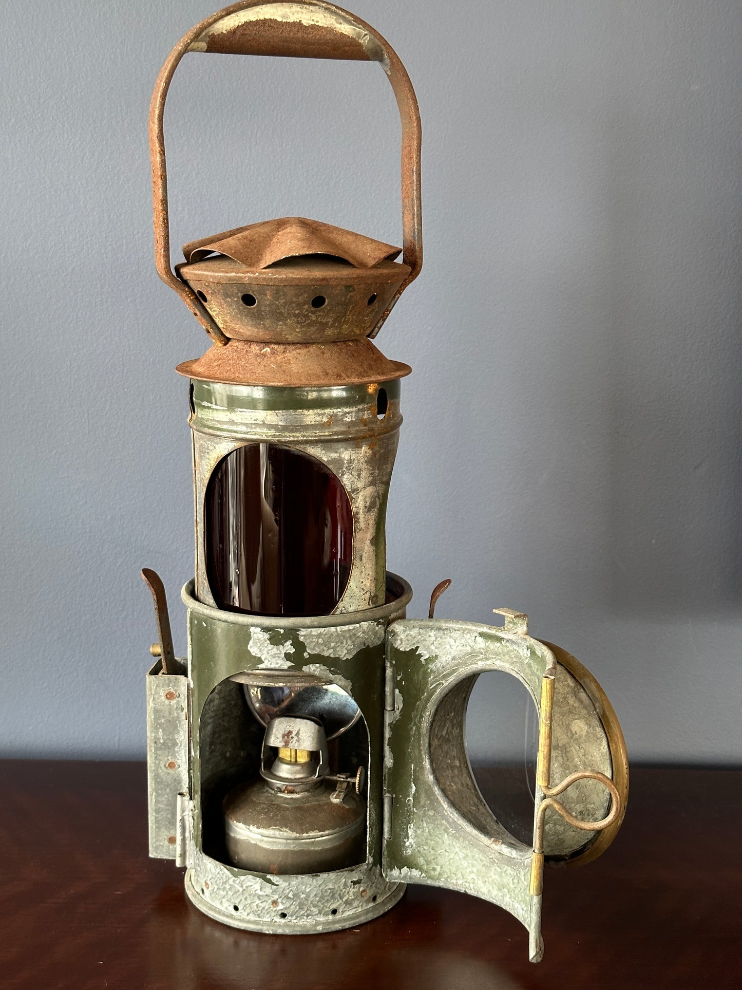 G.T.R. Rotating Tri-Colour Railroad Lantern