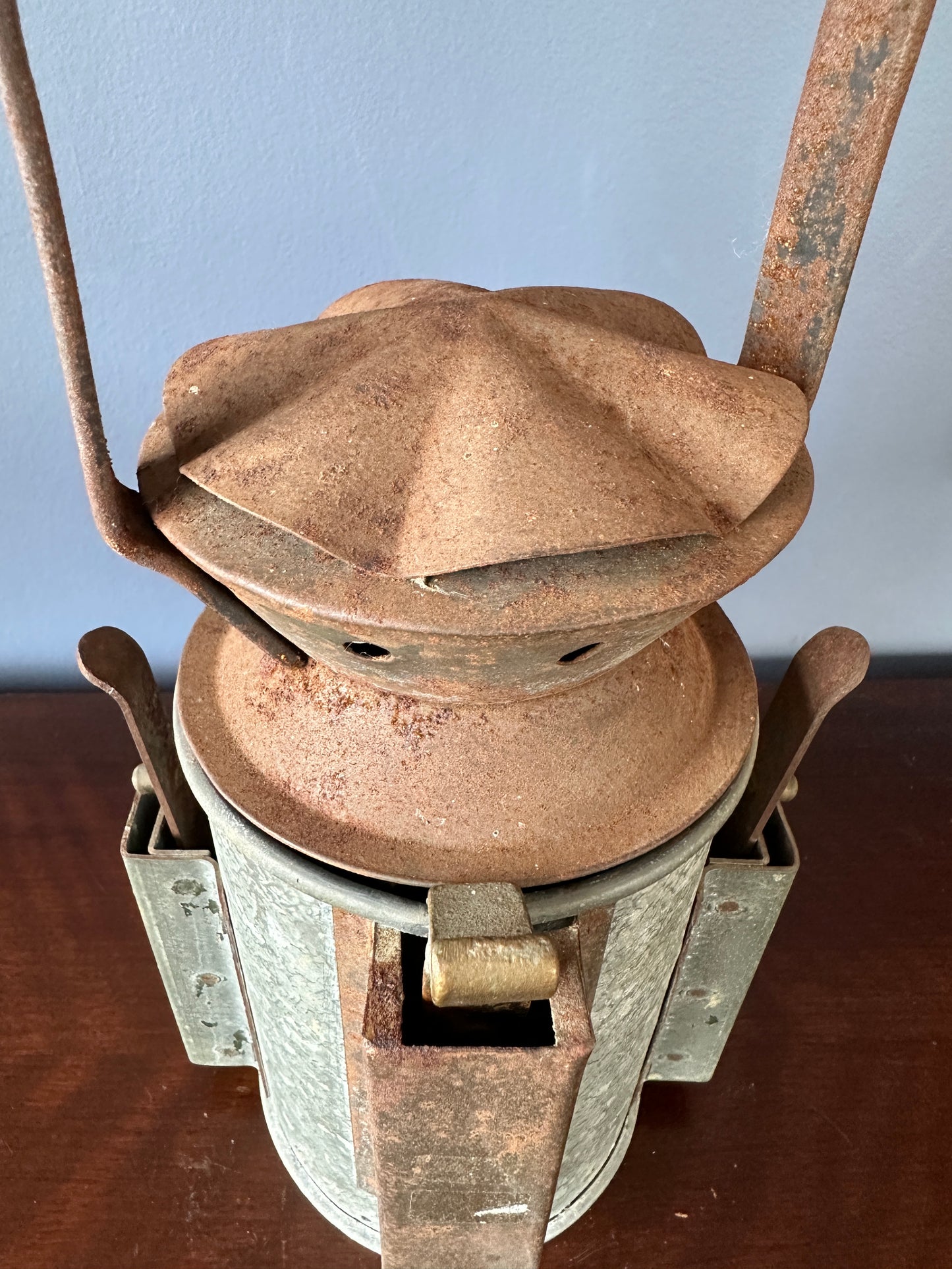 G.T.R. Rotating Tri-Colour Railroad Lantern