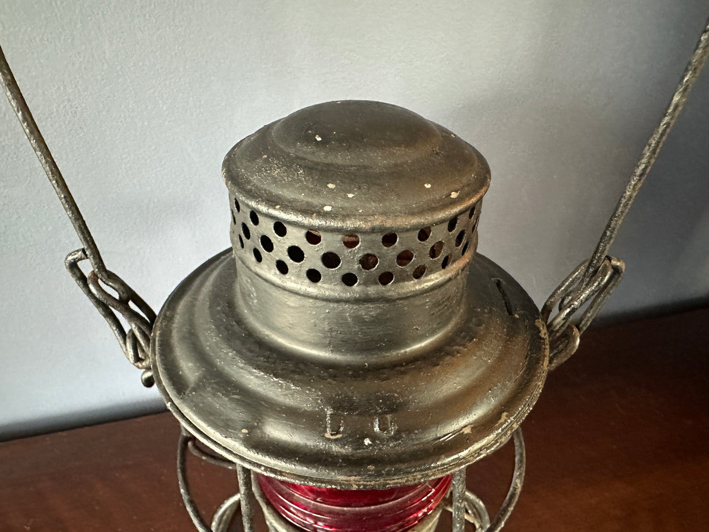 New York Central Lines (N.Y.C.L.) Adams & Westlake Brakeman's Lantern - 1930's
