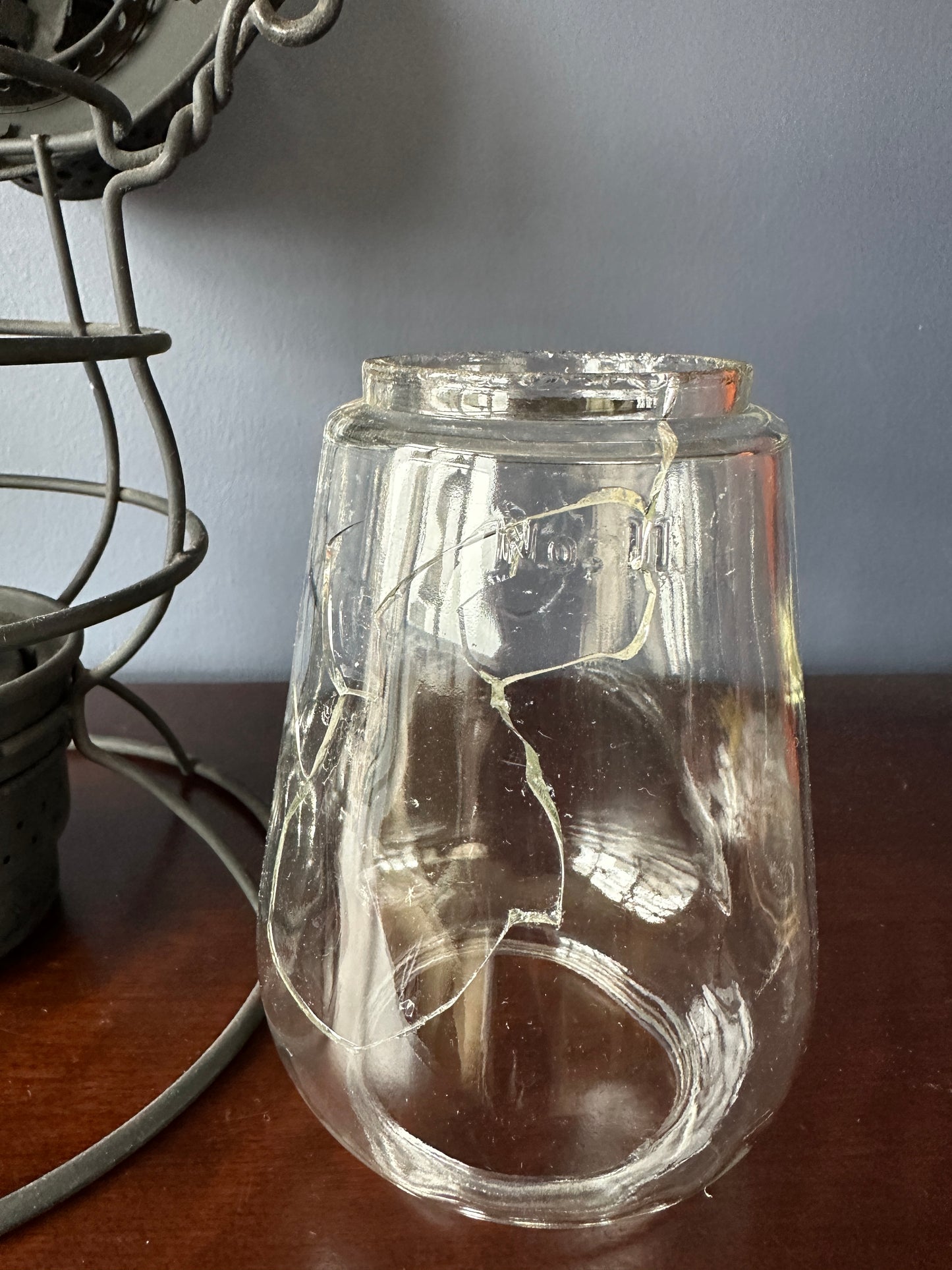 Rayo No. 39 WB Tall Globe Brakeman's Lantern