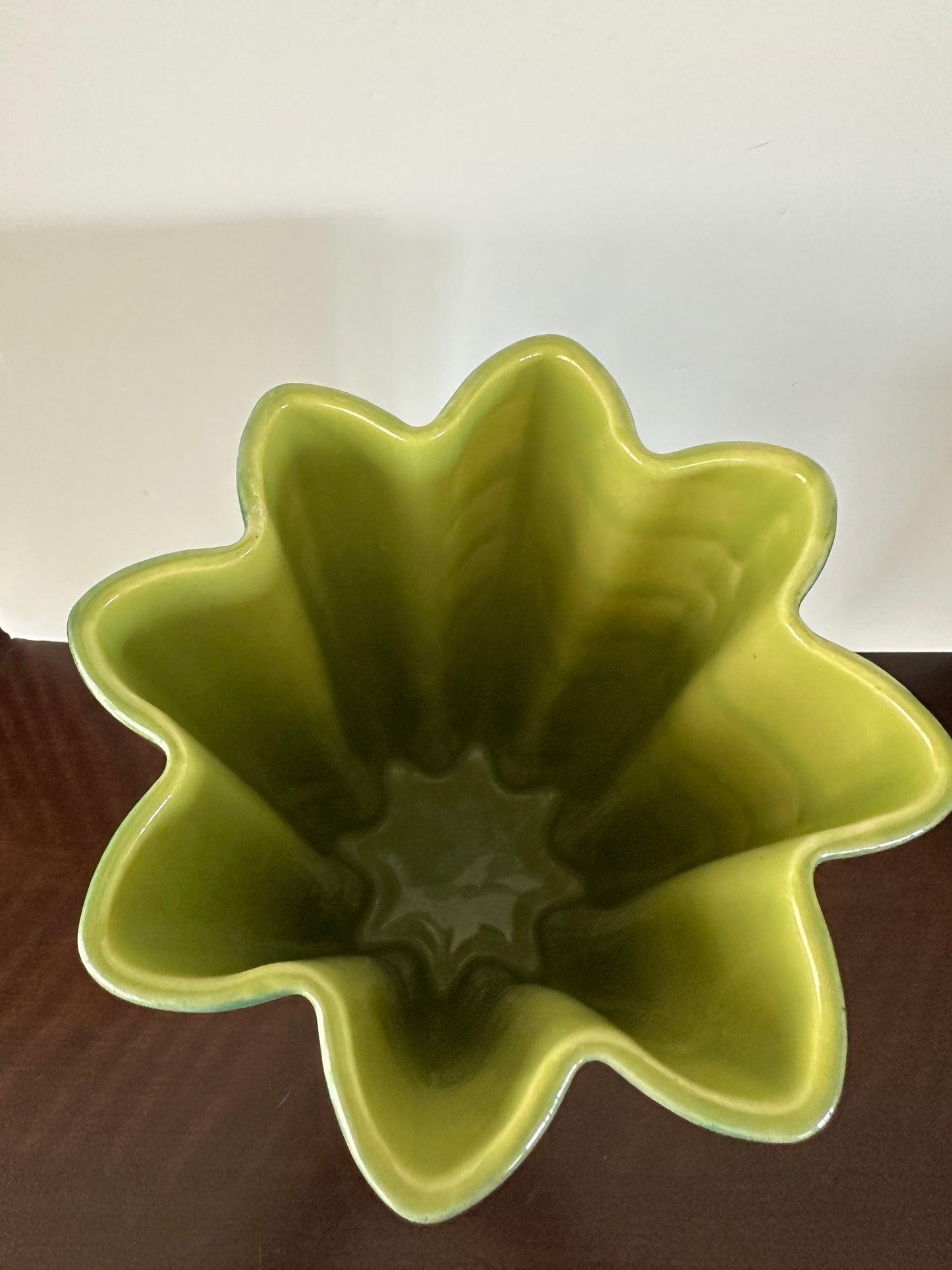 Large Beauceware Canada No. 258 Green and Yellow Starburst Vase