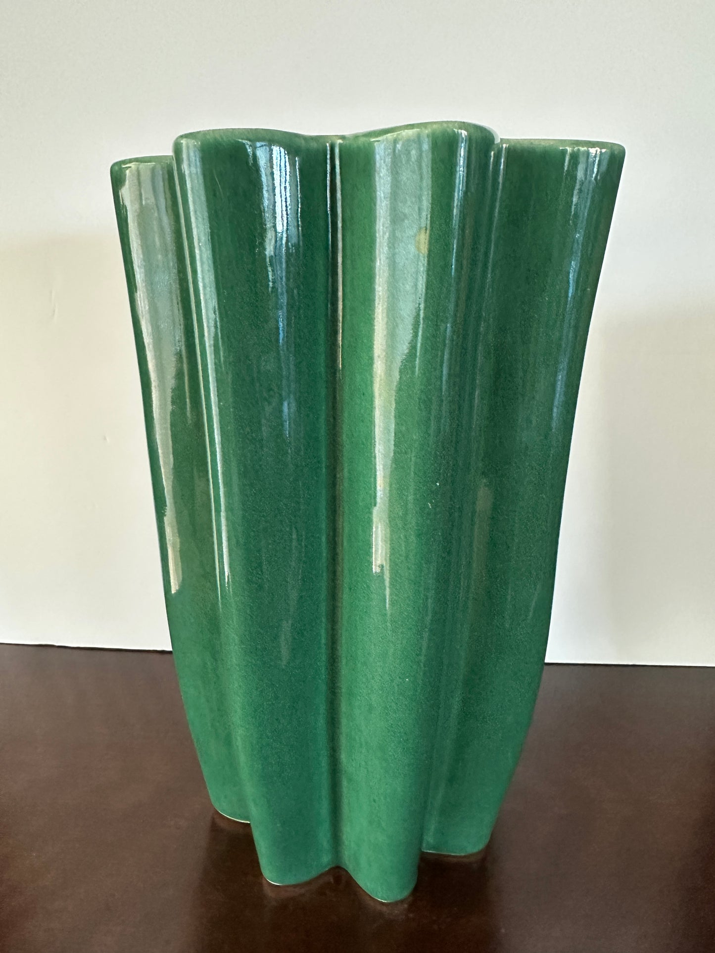 Large Beauceware Canada No. 258 Green and Yellow Starburst Vase