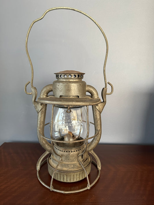 Dietz Vesta Lo-Top Coldblast Brakeman's Lantern