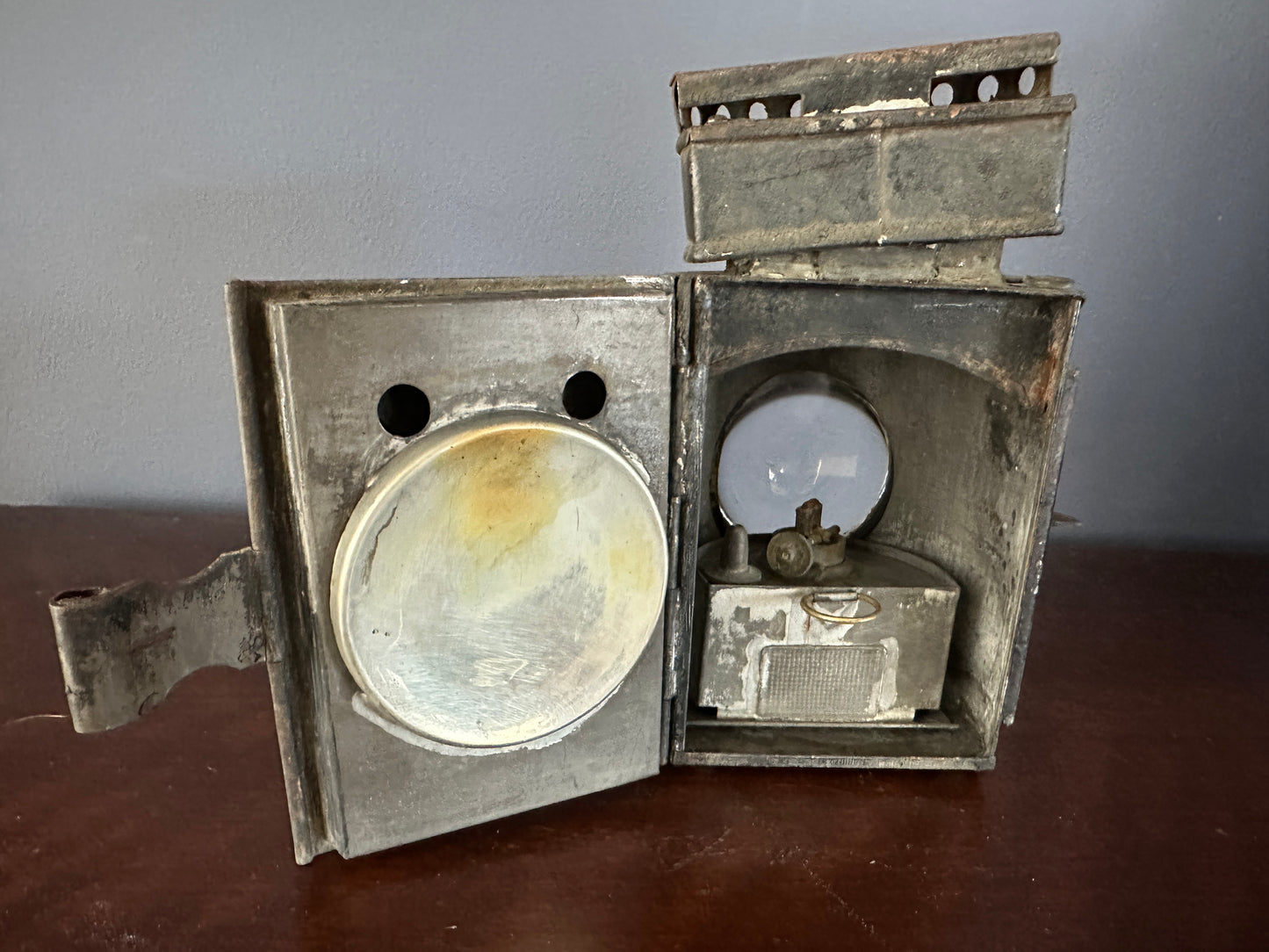 Dolan & Co. “The Crescent Lamp” Bullseye/Dark Hand Lantern