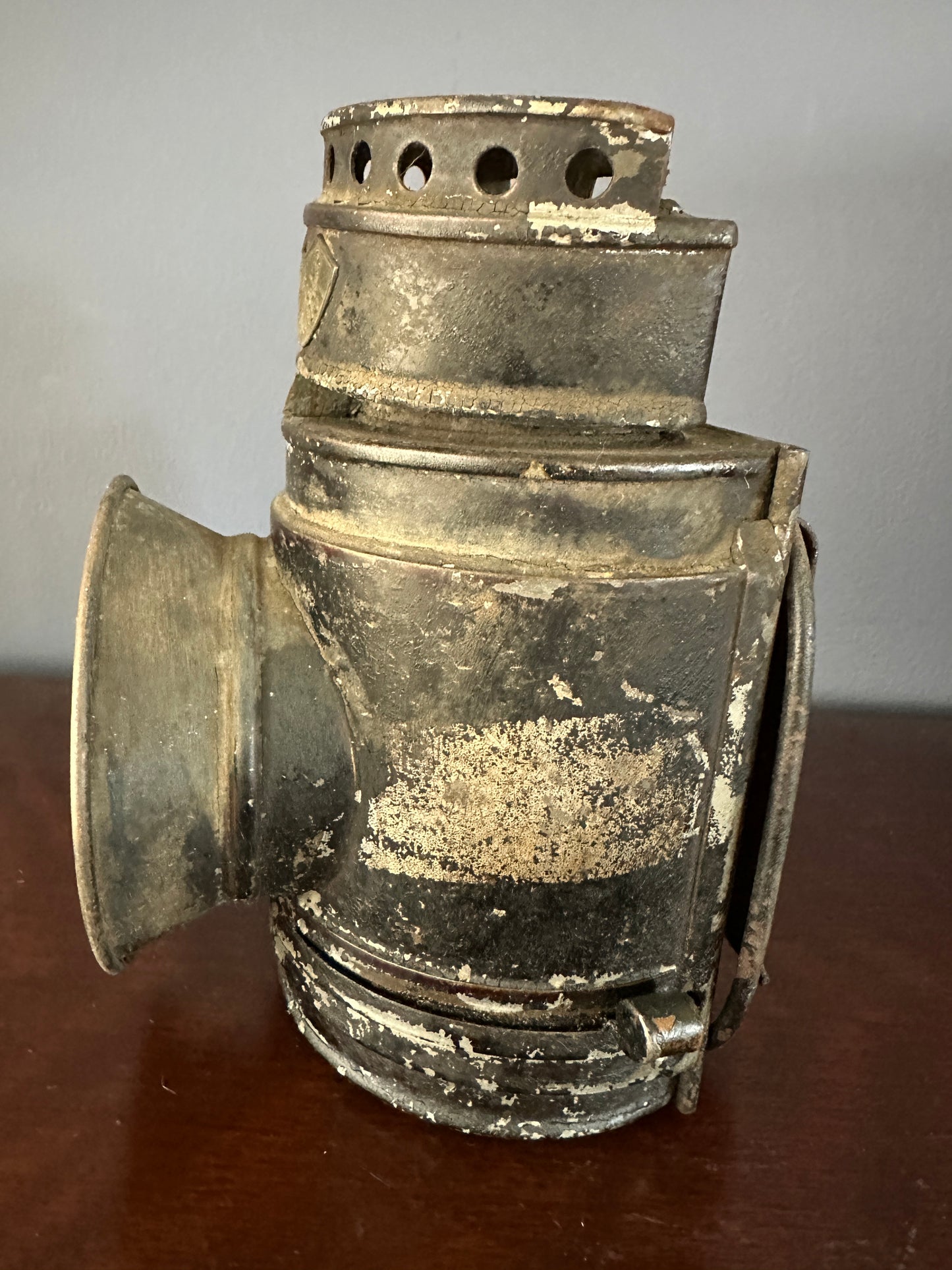 Dolan & Co. “The Crescent Lamp” Bullseye/Dark Hand Lantern