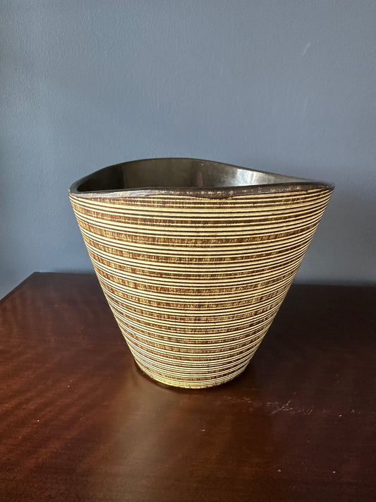 Dümler & Breiden West German Etched Pot 93/19