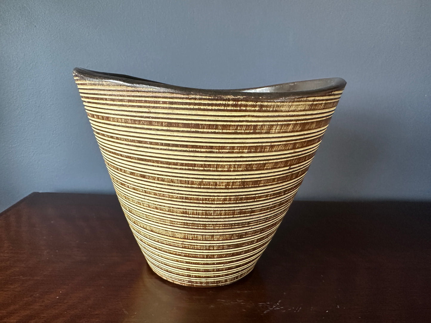 Dümler & Breiden West German Etched Pot 93/19