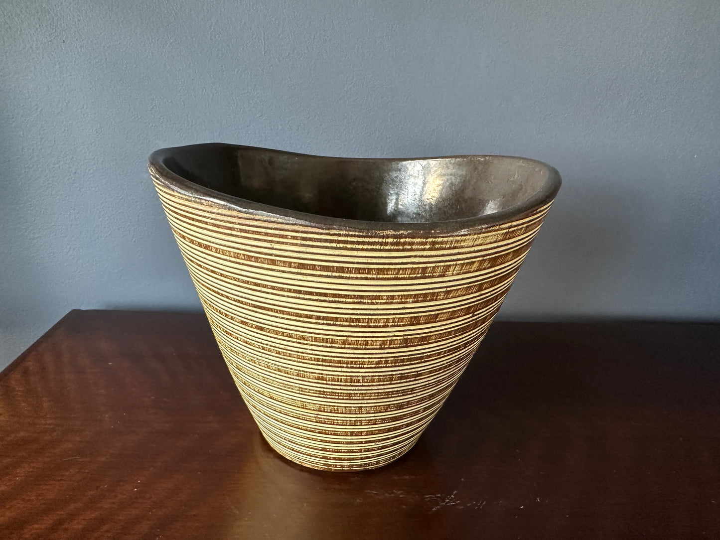 Dümler & Breiden West German Etched Pot 93/19