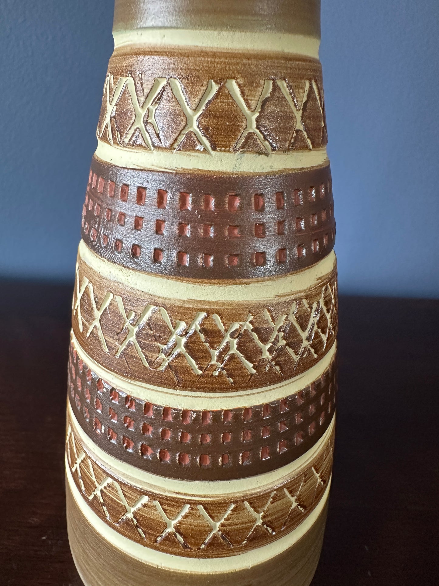 Dümler & Breiden West German Vase 102-20