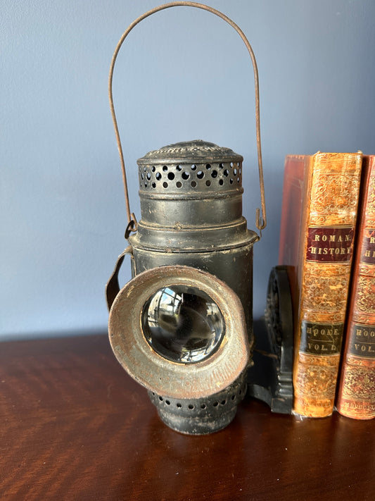 E.T. Wright Car / Carriage / Railroad Utility Lamp