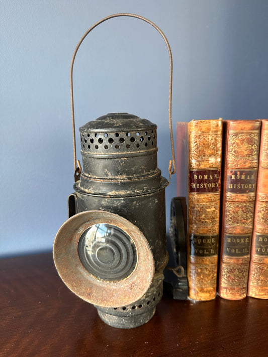 E.T. Wright Car / Carriage / Railroad Utility Lamp