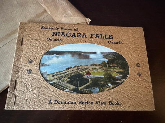 1940's Souvenir View Book of Niagara Falls Ontario Canada