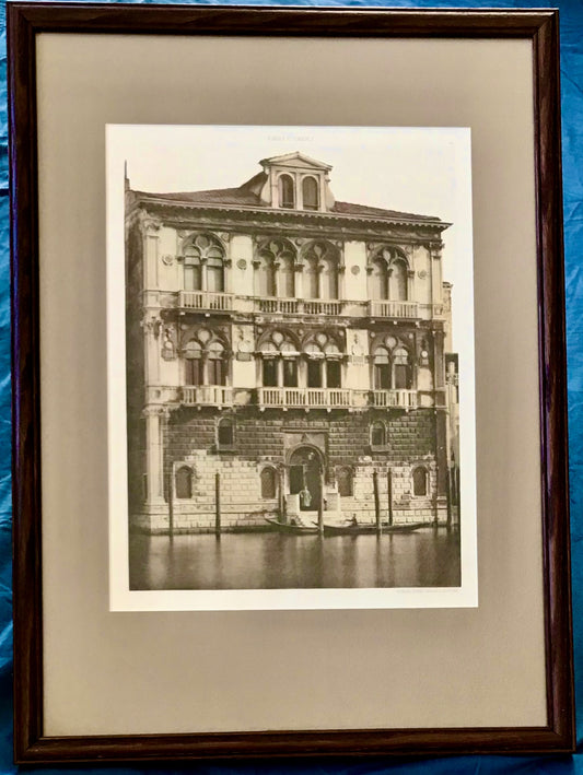 Ferdinando Ongania, Calli e Canali, Venezia, Plate 46, scene of a building by a canal, a gondola and a man standing at a gate. Photogravure